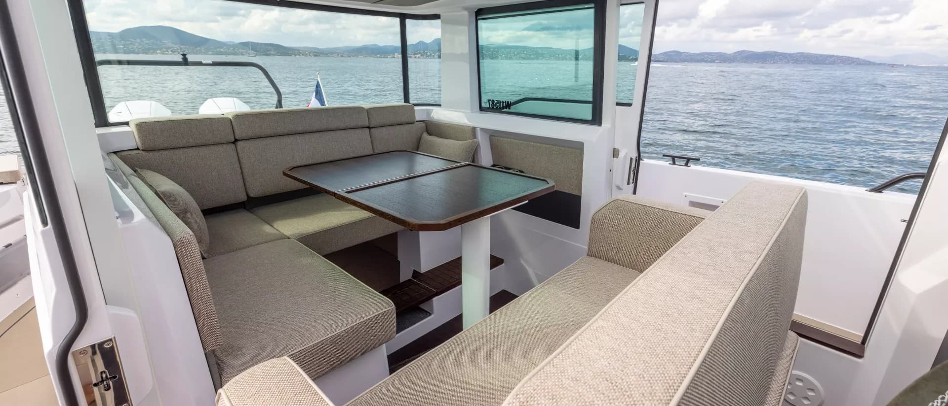 Axopar 37 XC Cross Cabin - photo 4