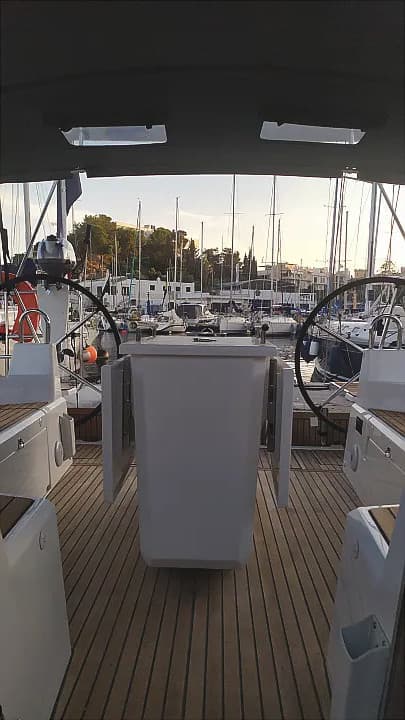 Oceanis 40.1 - photo 14