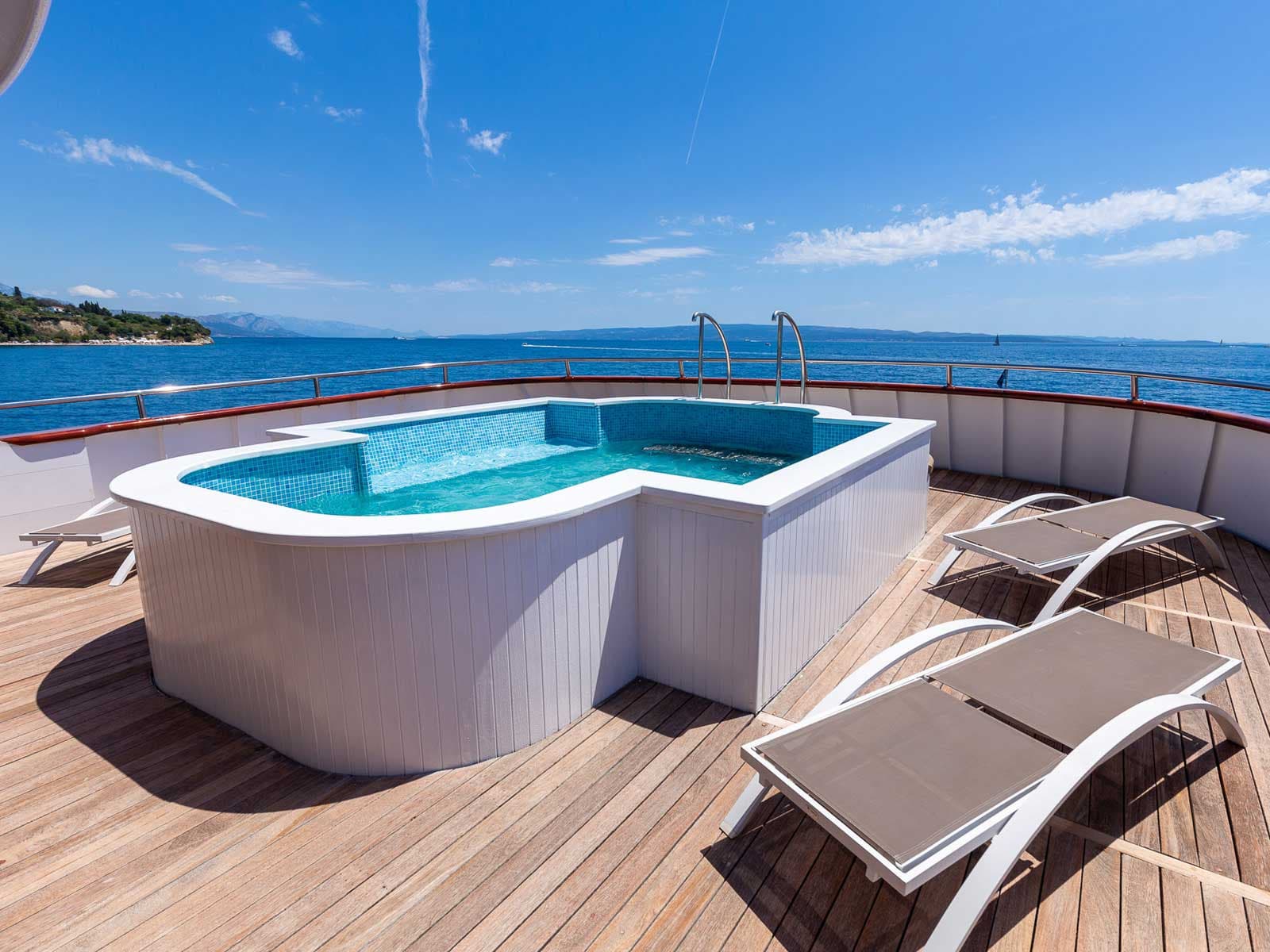 Motoryacht - photo 12