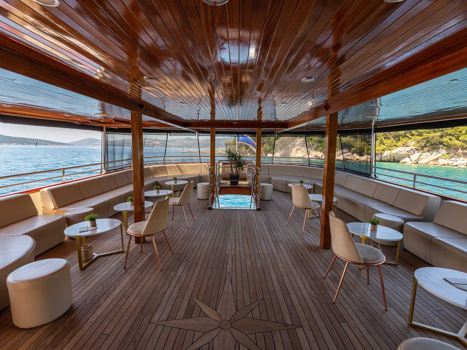 Motoryacht - photo 6