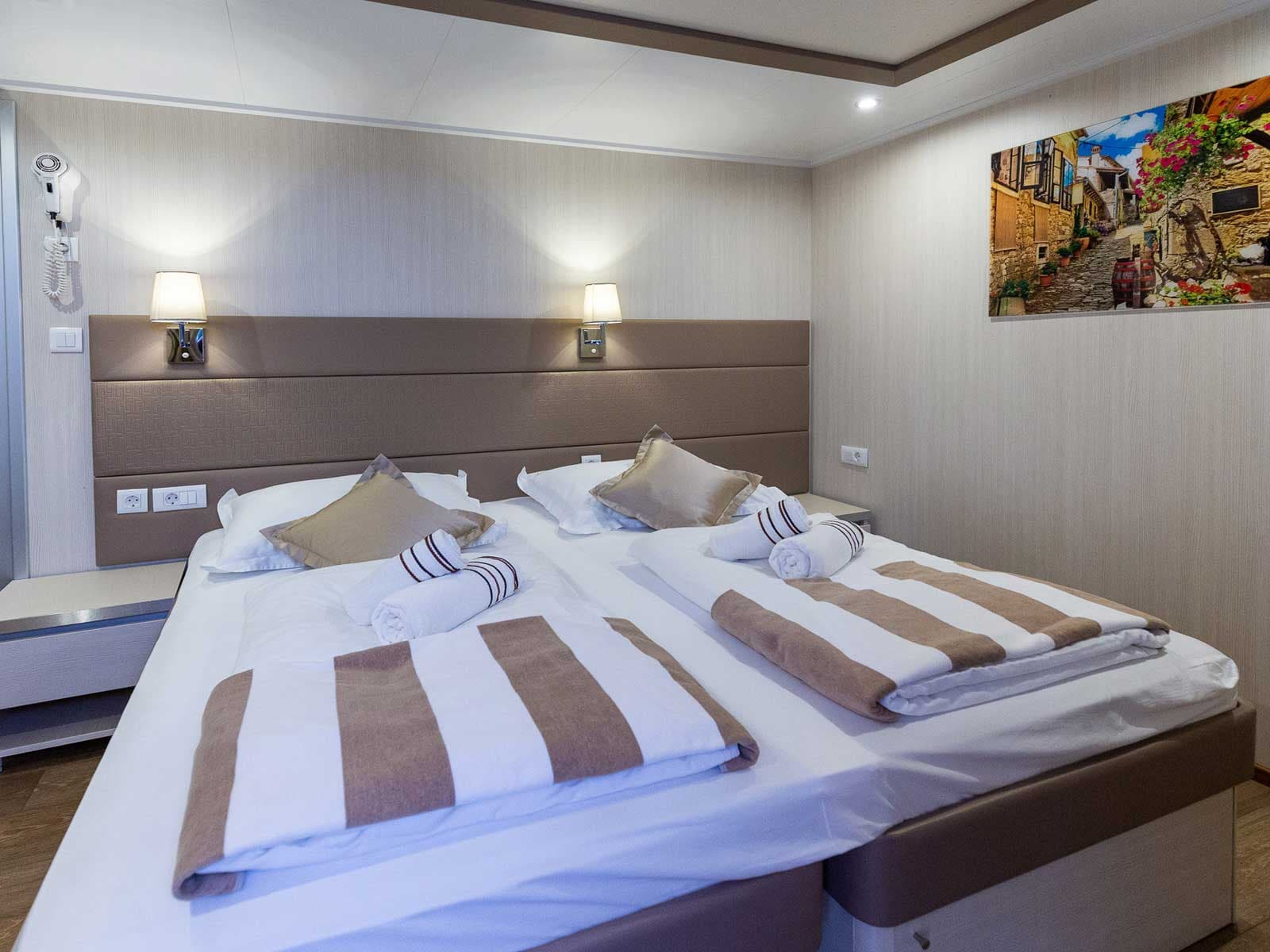 Motoryacht - photo 28