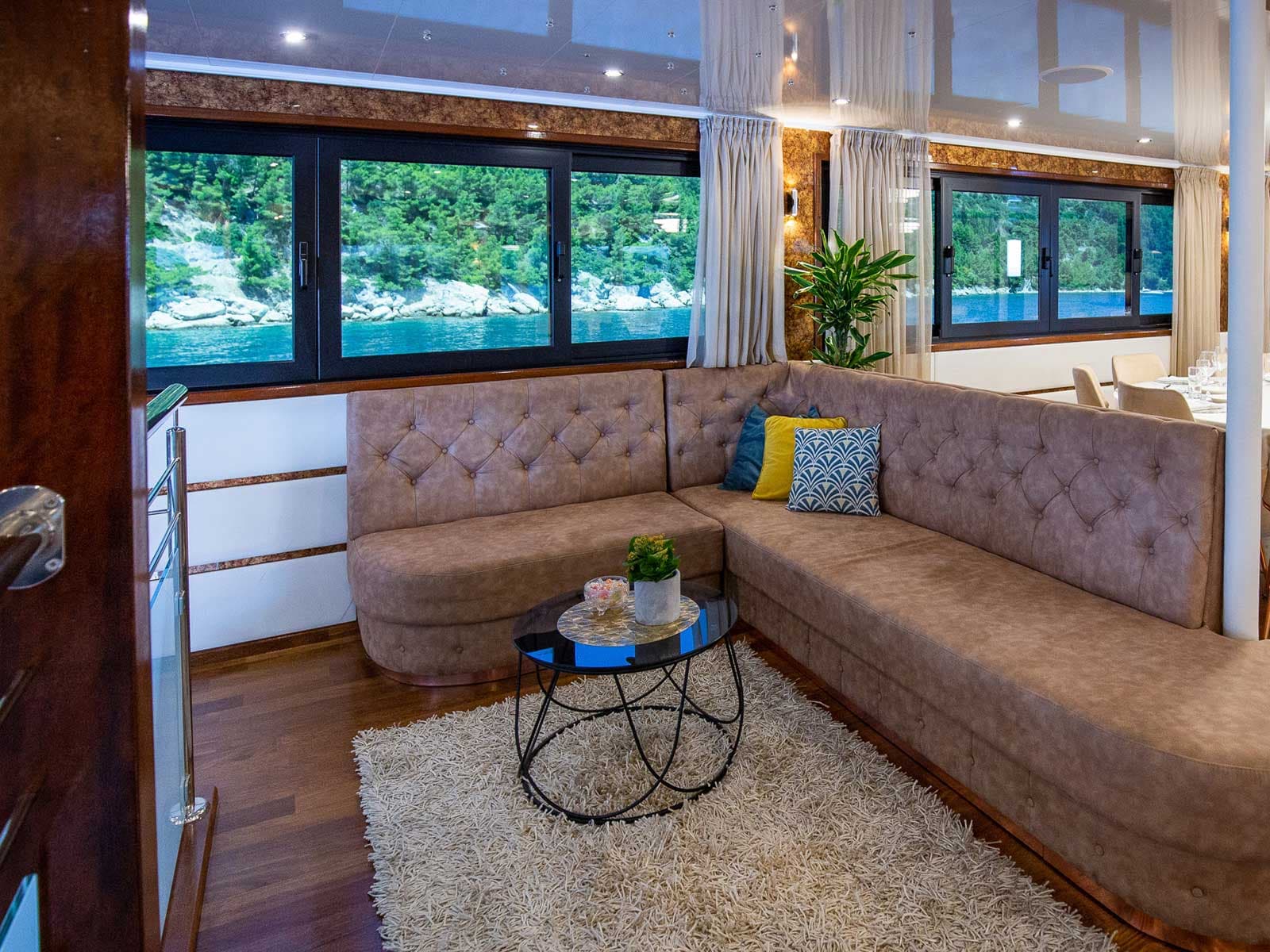 Motoryacht - photo 9