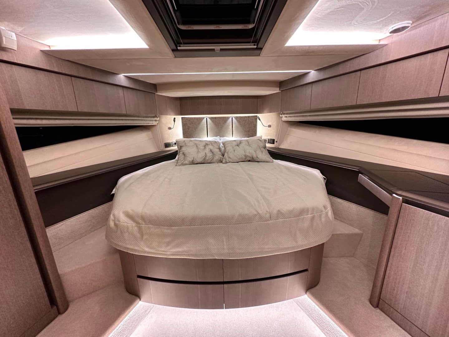 Galeon 680 Fly - photo 19