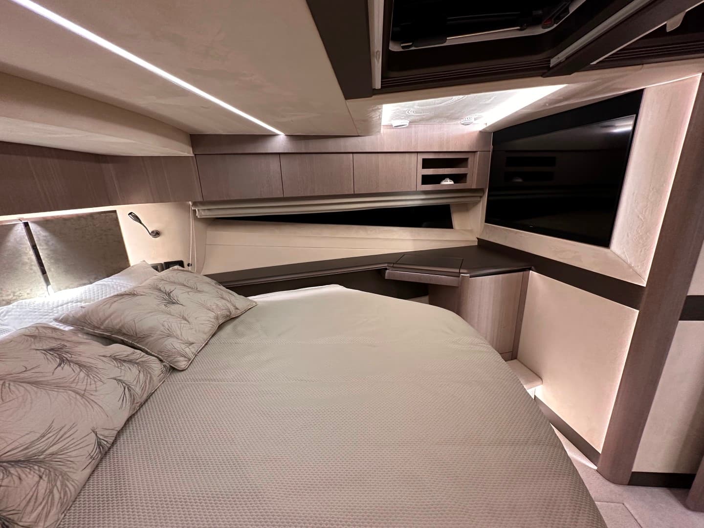 Galeon 680 Fly - photo 15