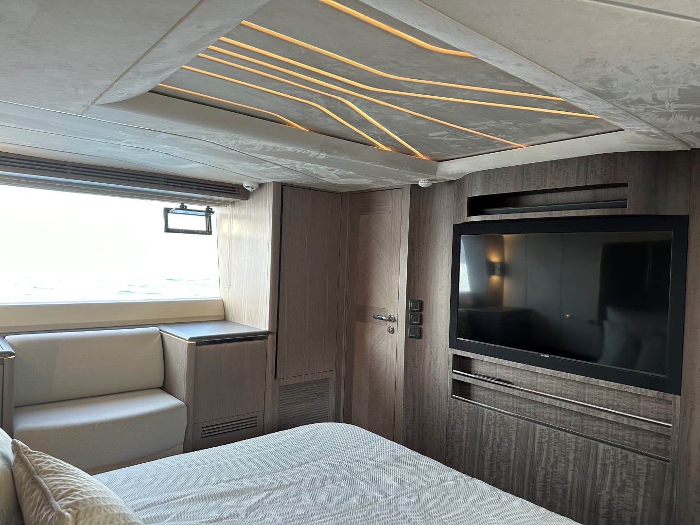 Galeon 680 Fly - photo 23