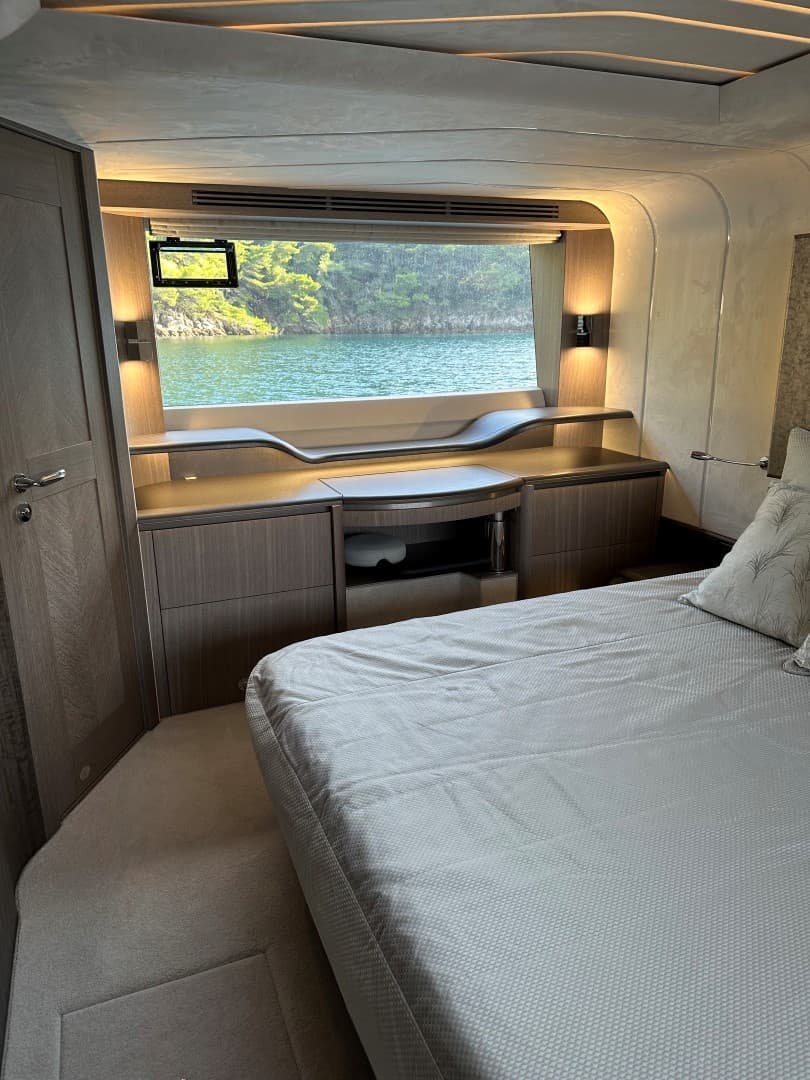 Galeon 680 Fly - photo 21