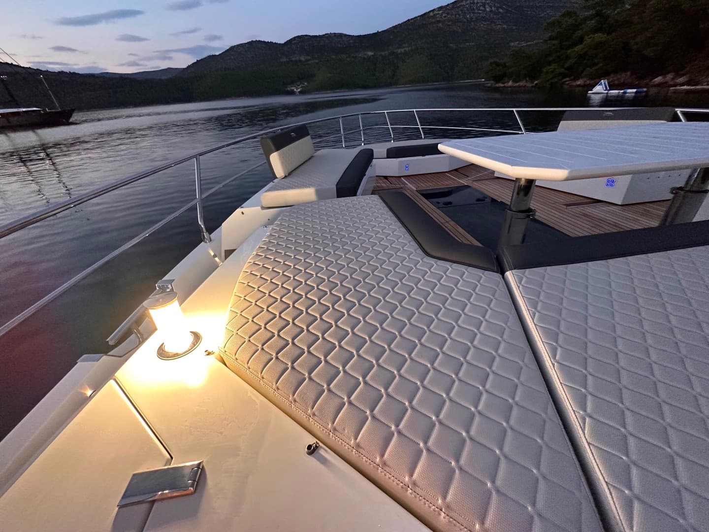 Galeon 680 Fly - photo 17