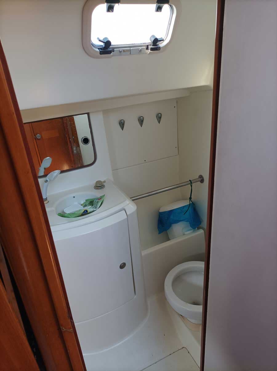 Oceanis 37 - photo 8