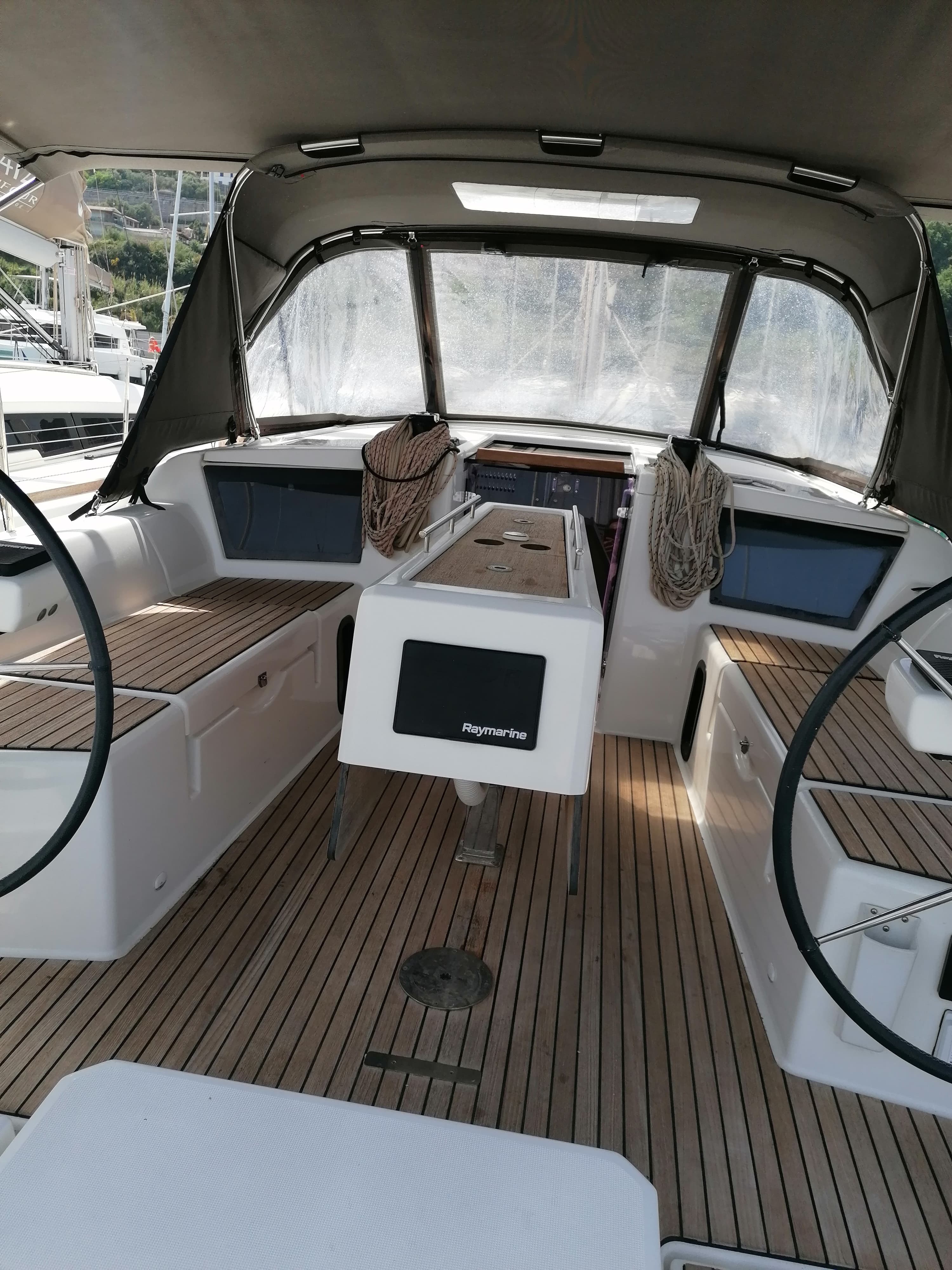 Dufour 390 Grand Large - photo 9