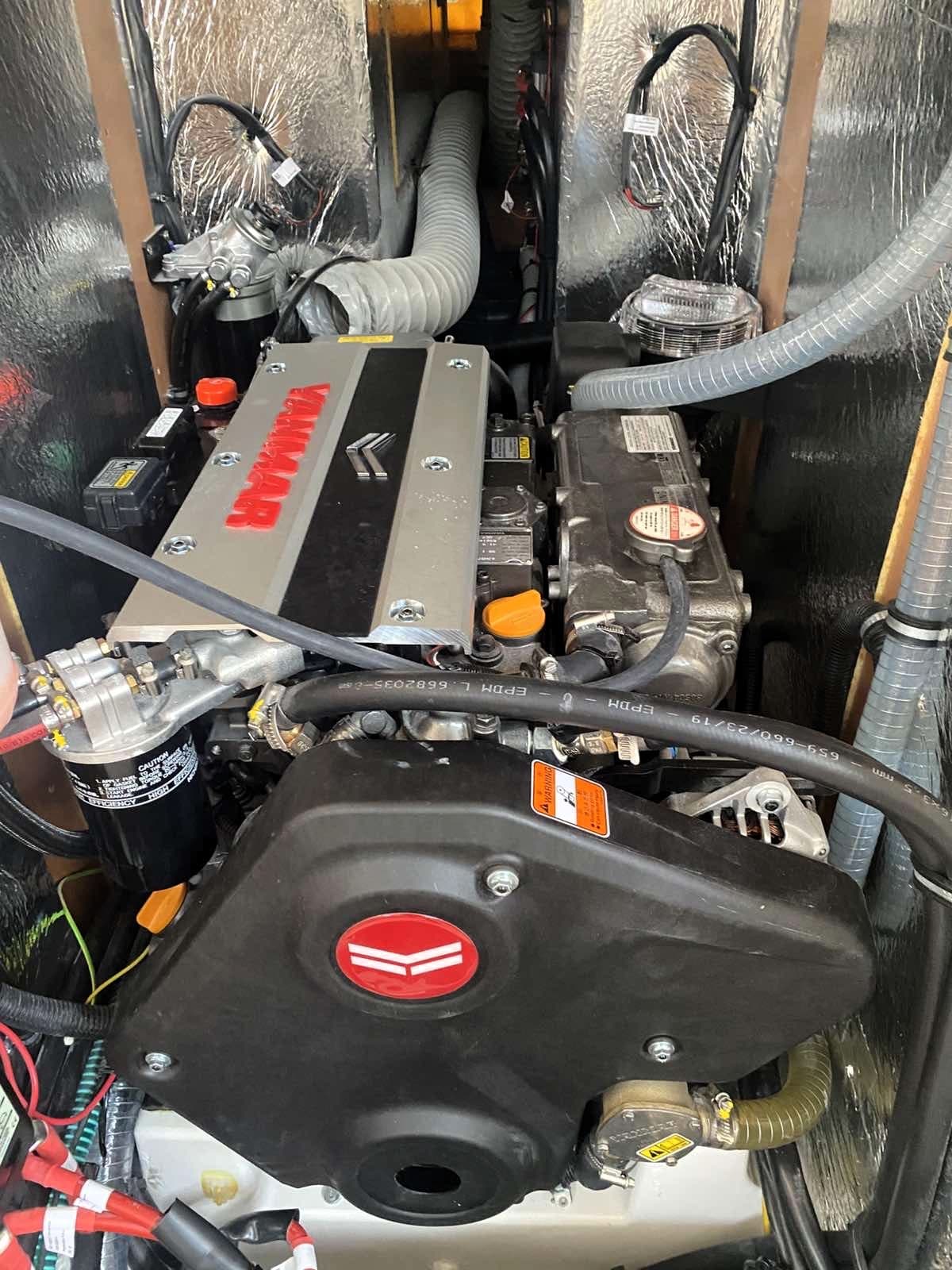 Bavaria C42 - photo 11