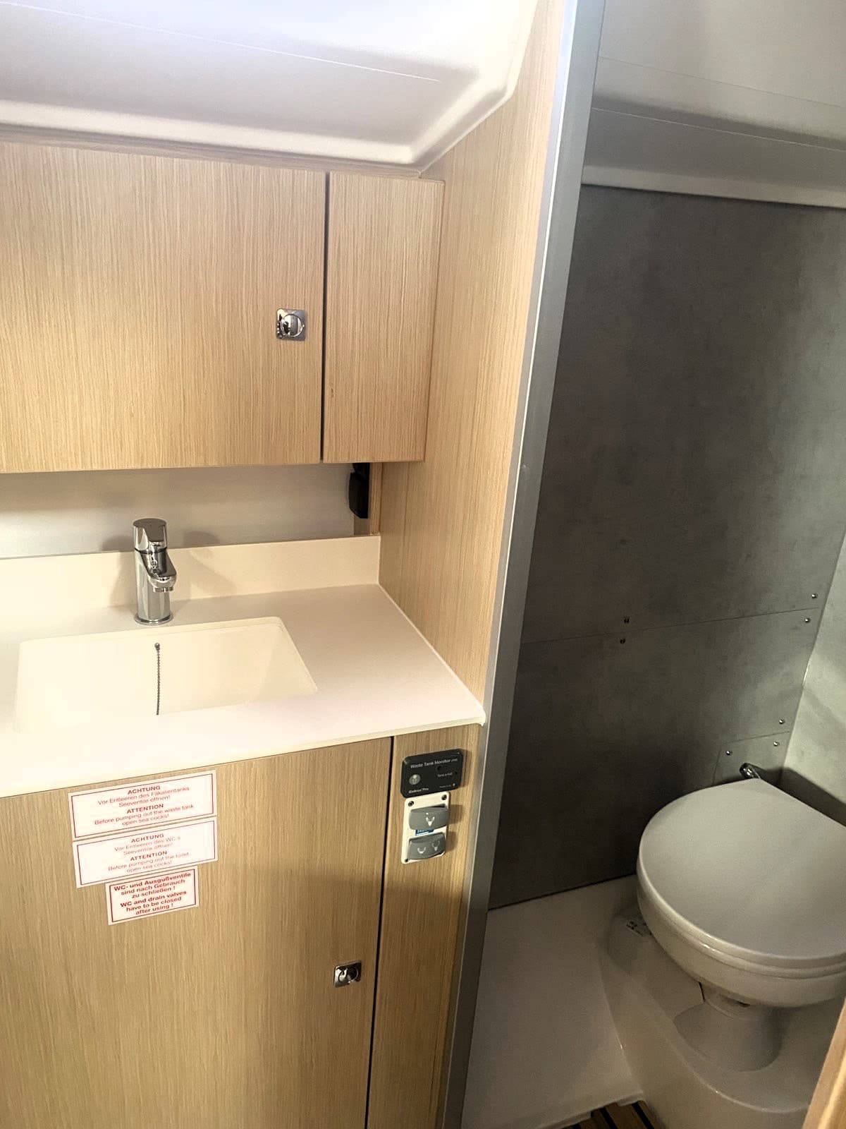 Bavaria C42 - photo 7