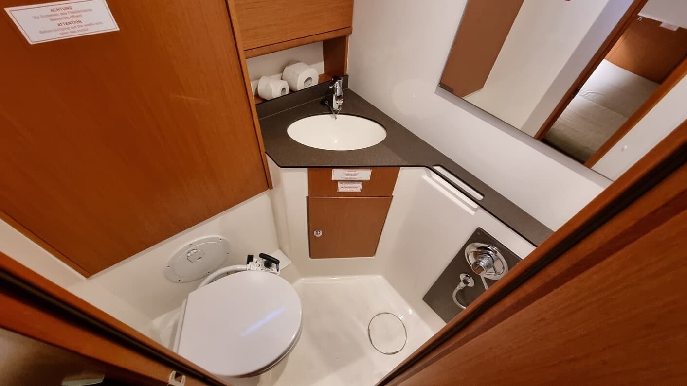 Bavaria 46 - photo 14