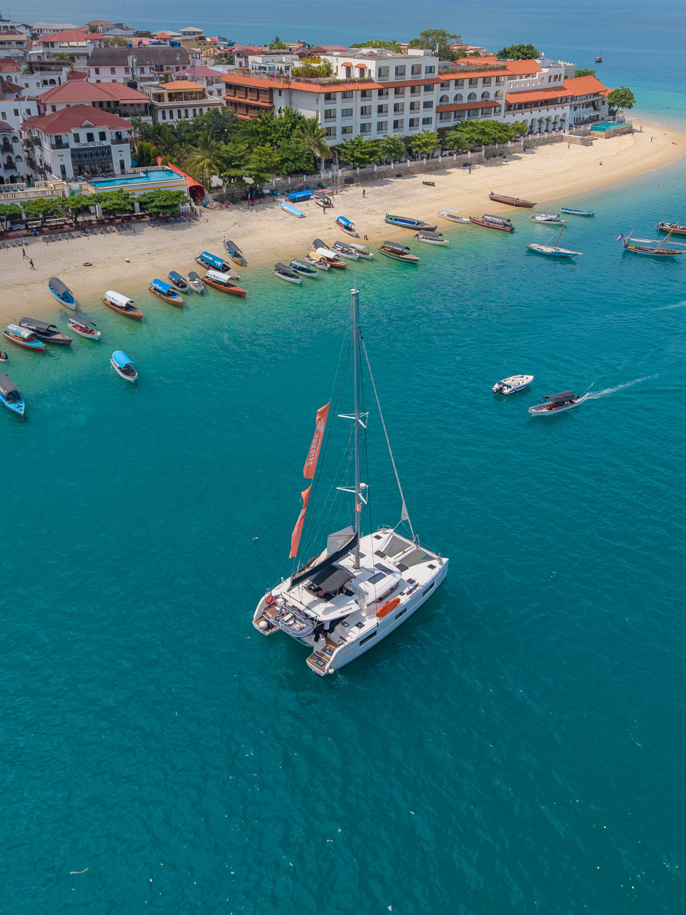 Lagoon 46  - photo 17