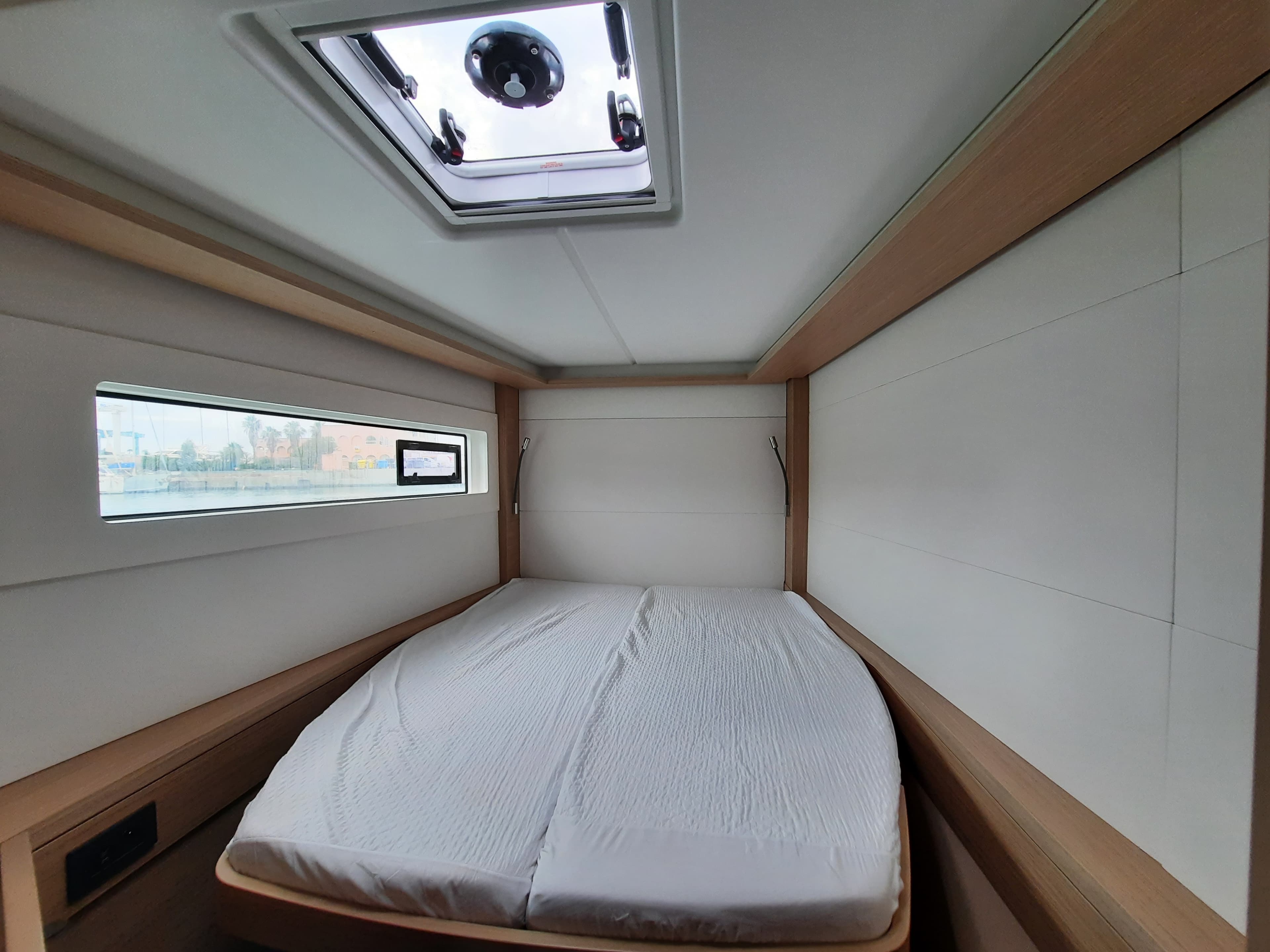 Lagoon 46  - photo 7