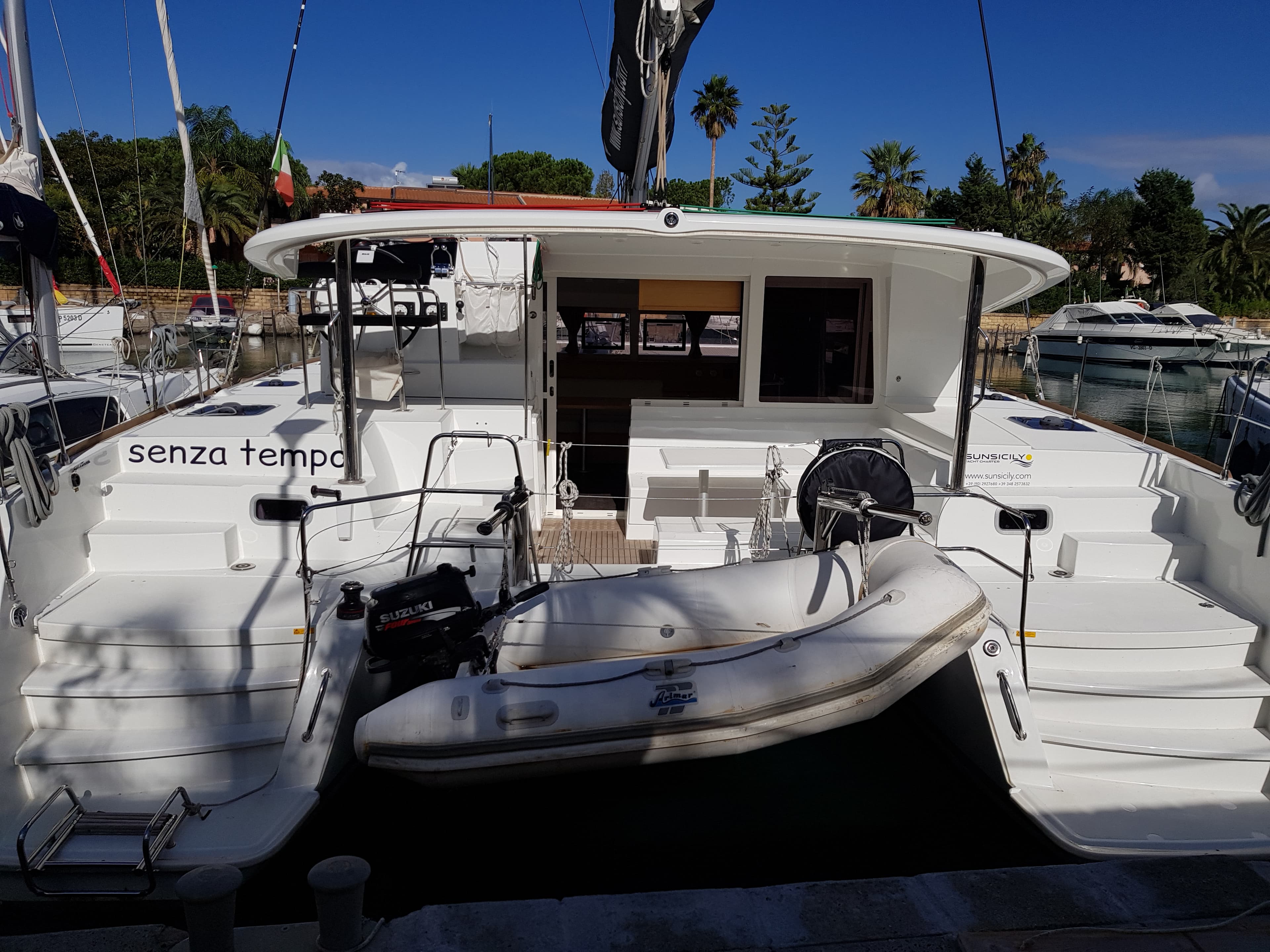 Lagoon 400 S2 - photo