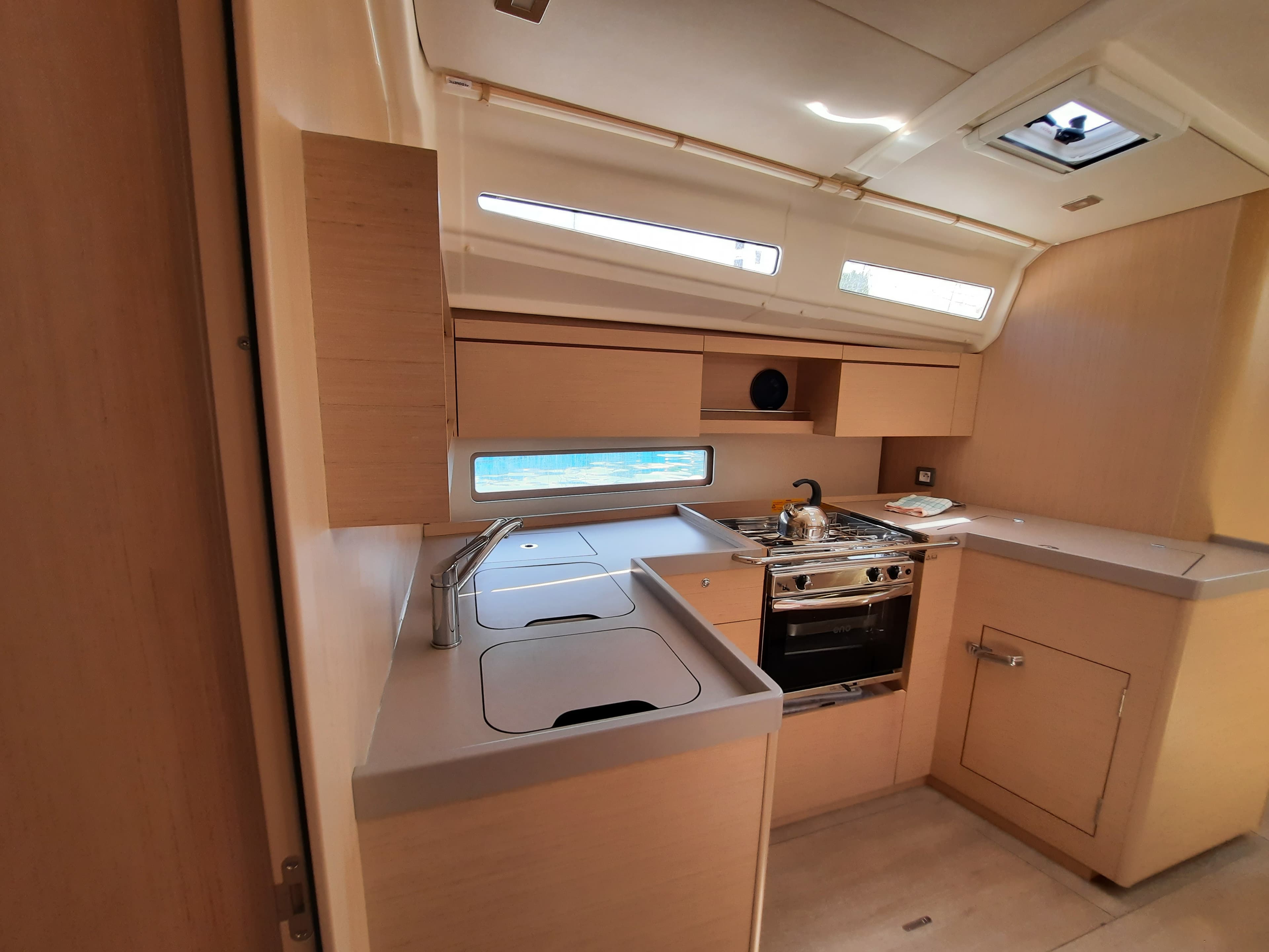 Oceanis 40.1 - photo 7