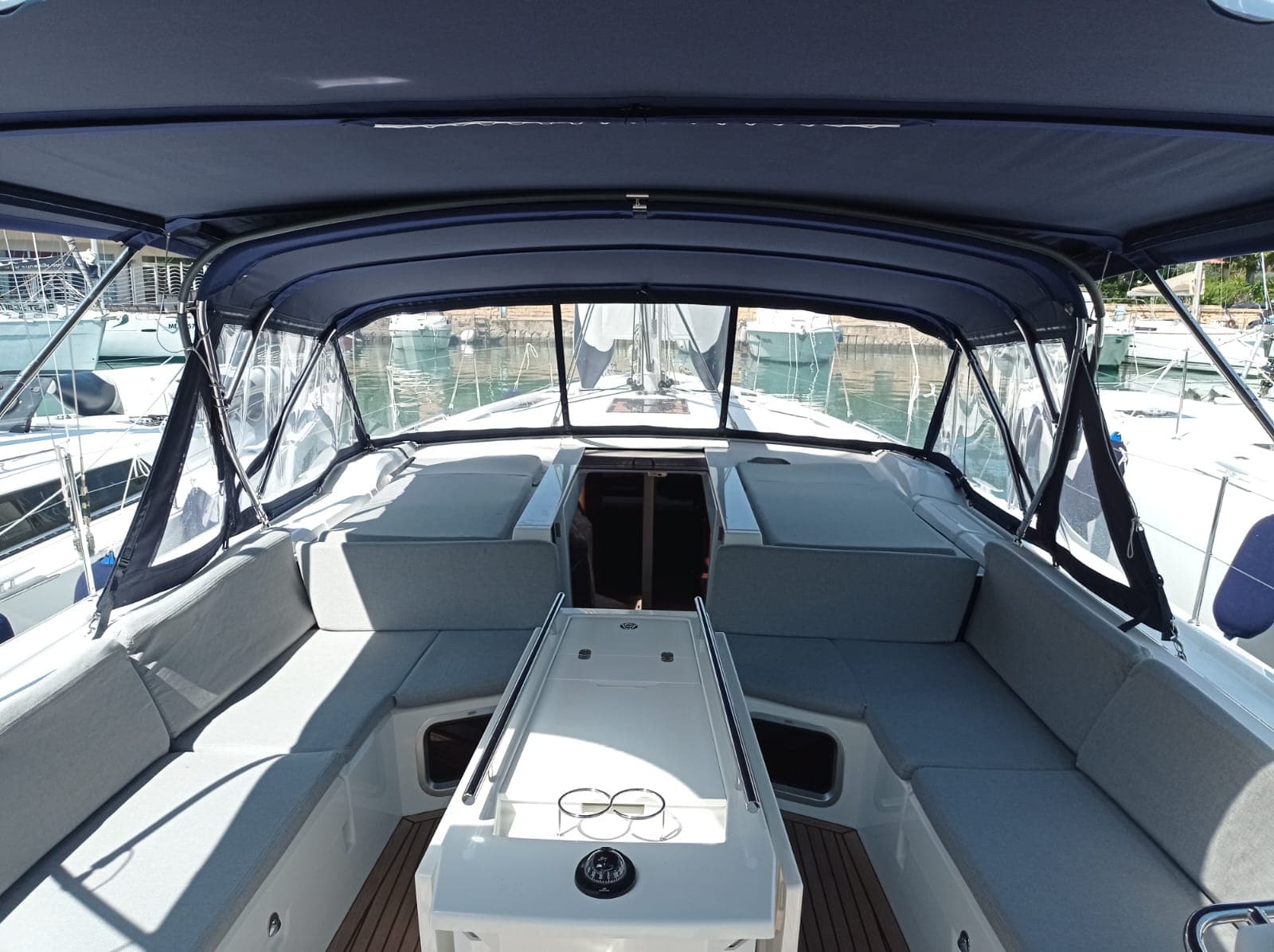 Oceanis 51.1 - photo 5