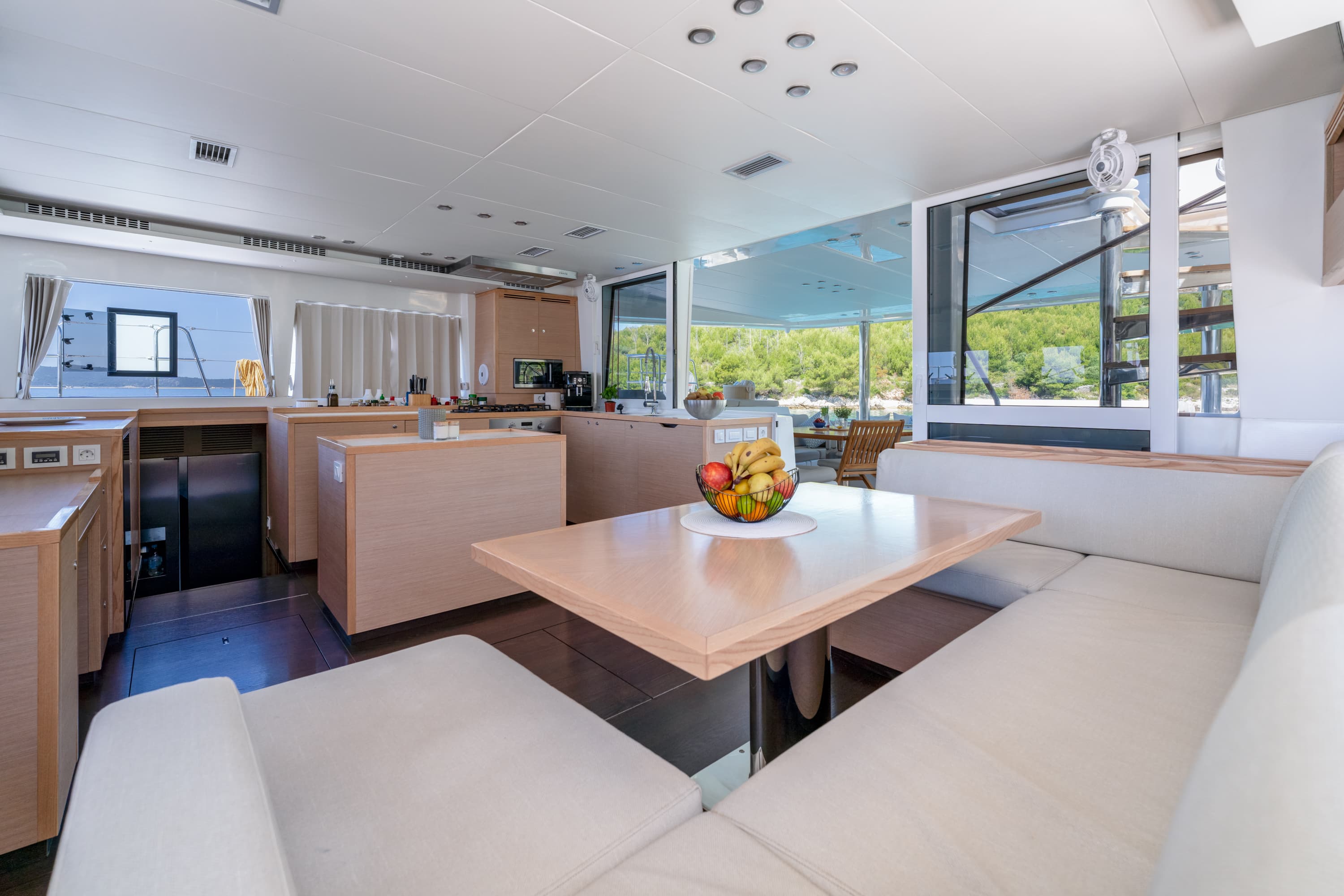 Lagoon 560 - photo 4