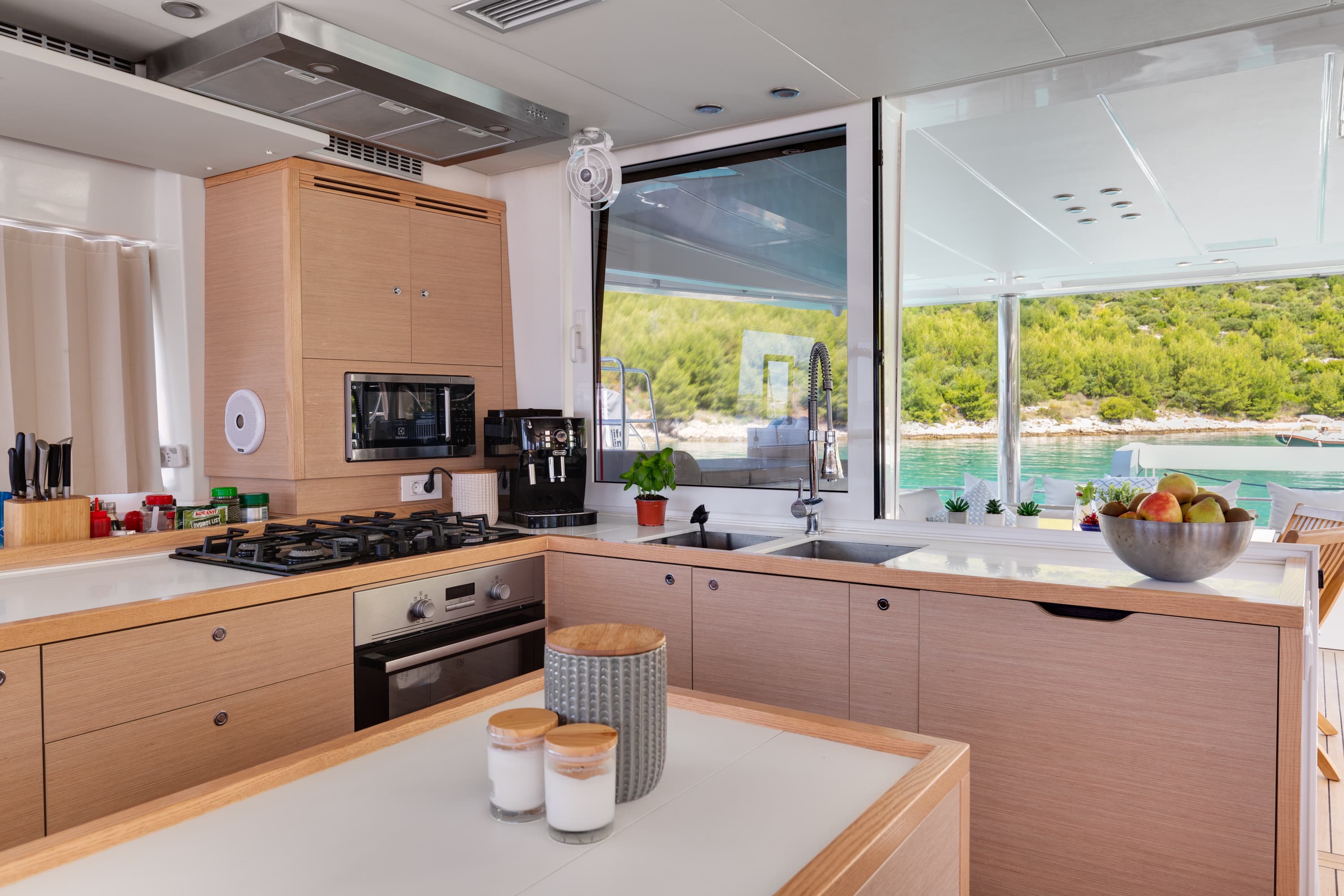 Lagoon 560 - photo 24