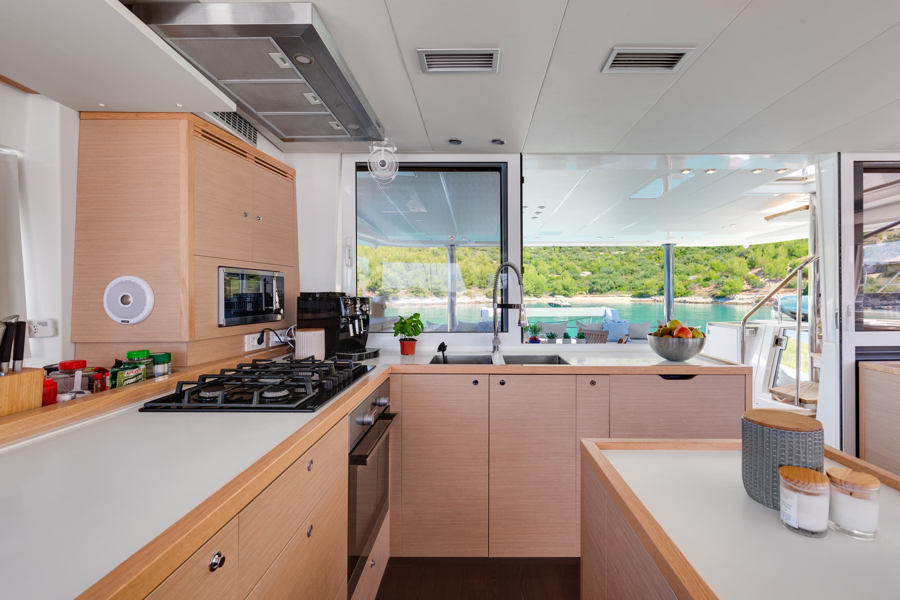 Lagoon 560 - photo 23