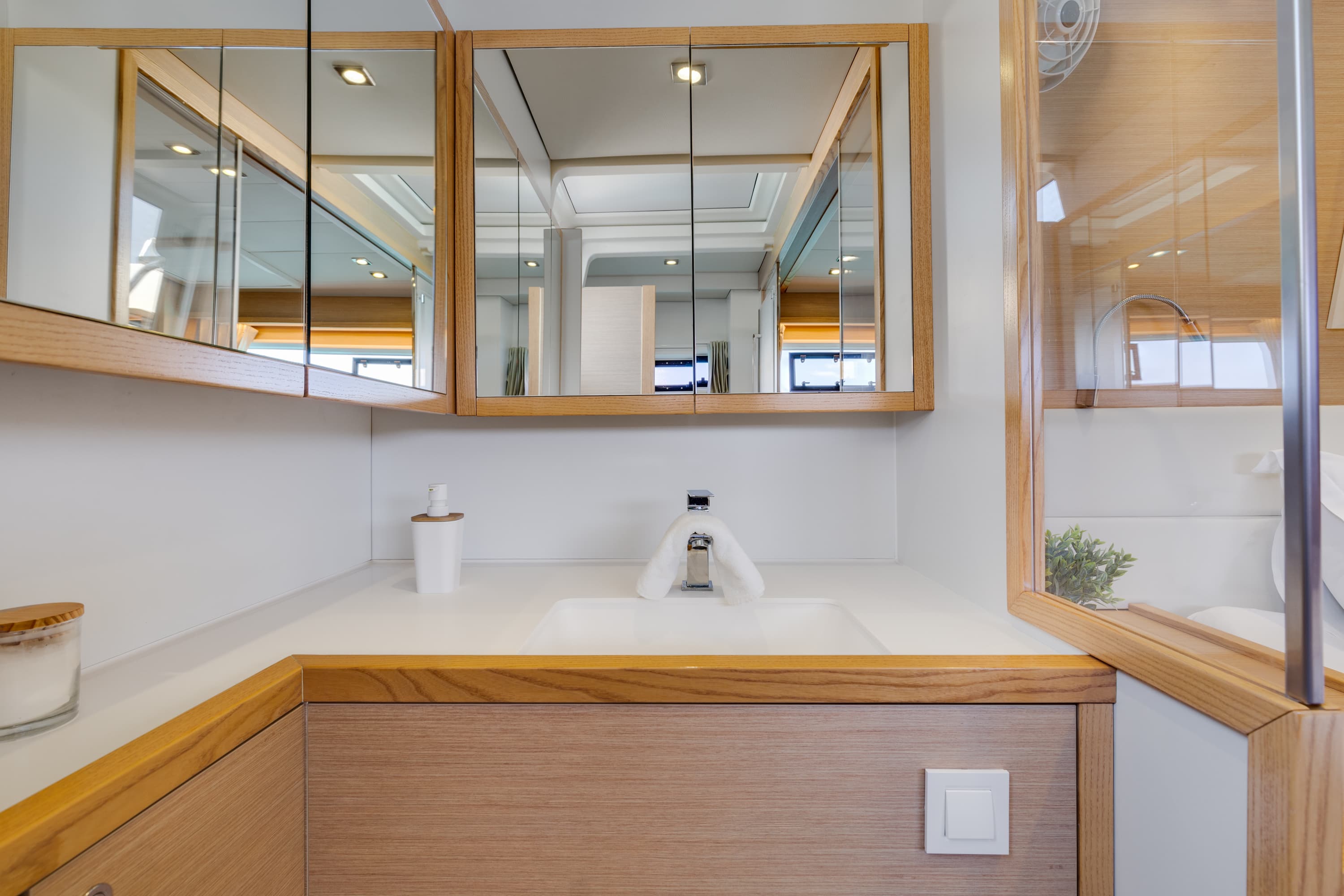 Lagoon 560 - photo 18