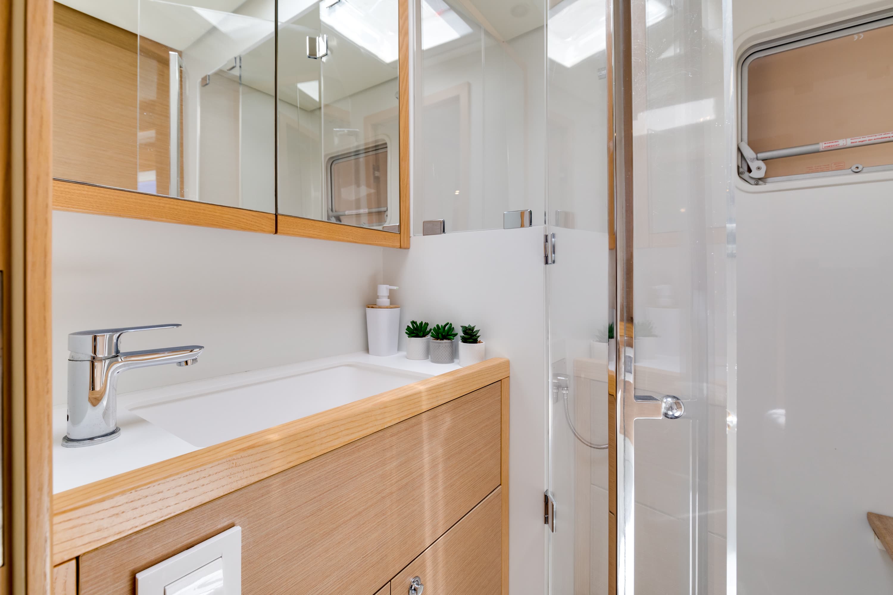 Lagoon 560 - photo 10