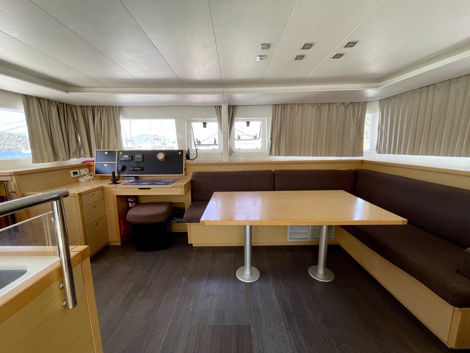 Lagoon 450 Fly - photo 13