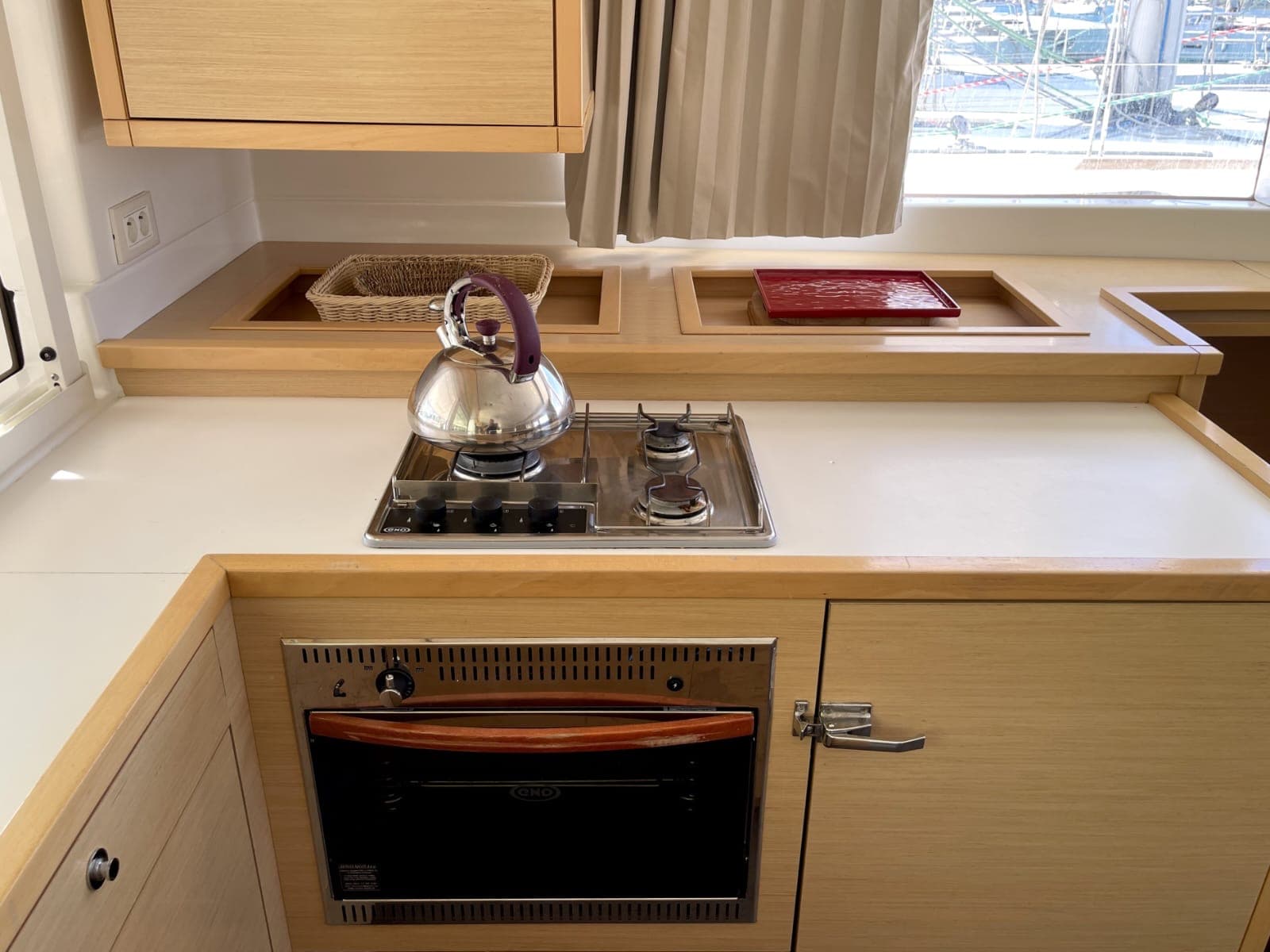 Lagoon 450 Fly - photo 11