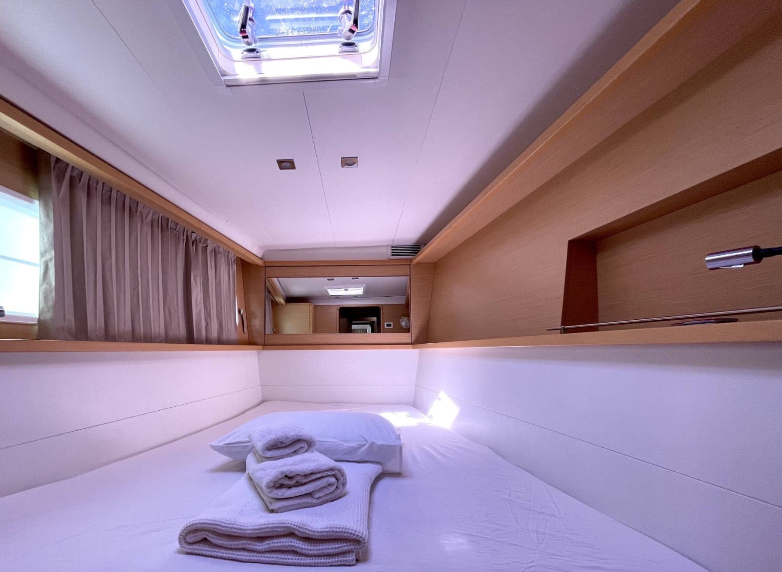 Lagoon 450 Fly - photo 9