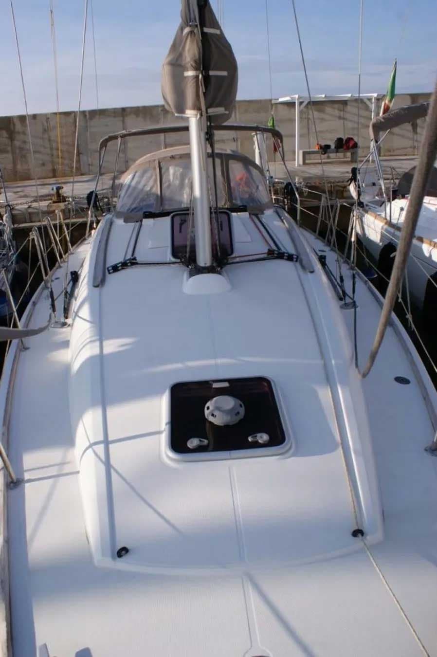 Sun Odyssey 36i - photo 8