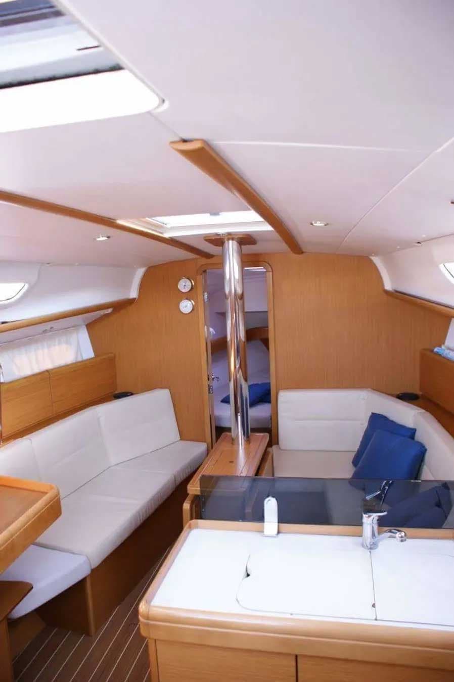 Sun Odyssey 36i - photo 4