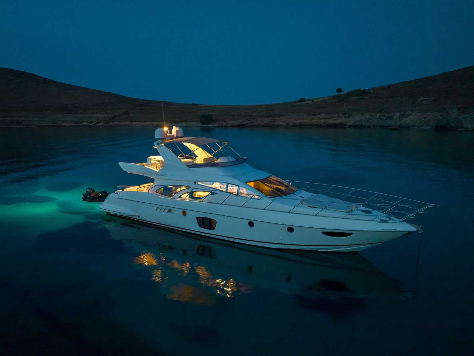 Azimut 64 - photo 11