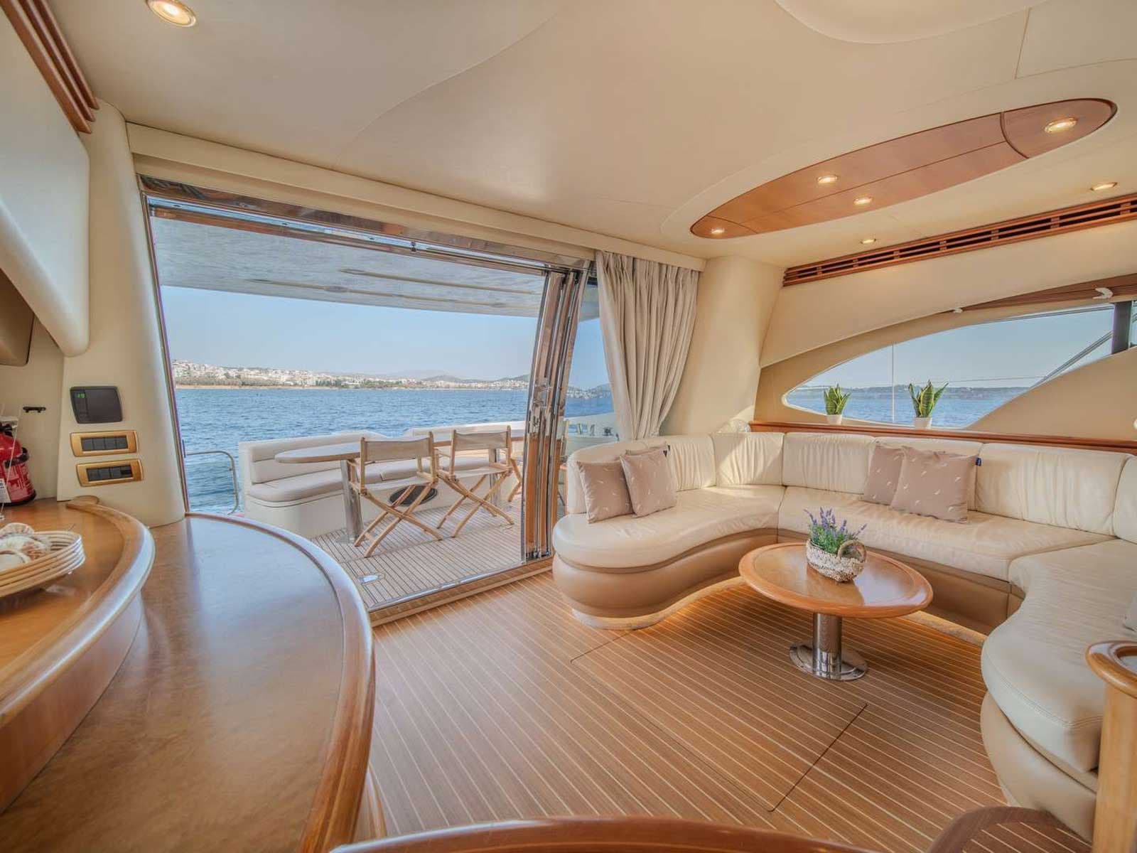 Azimut 64 - photo 12