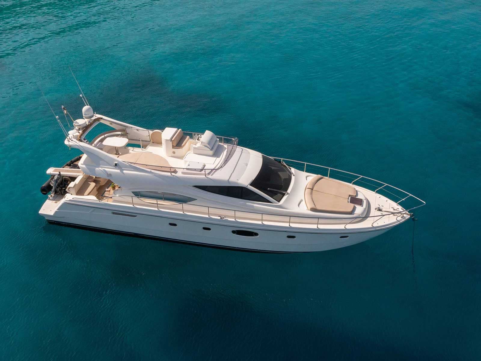Ferretti 550 - photo 8