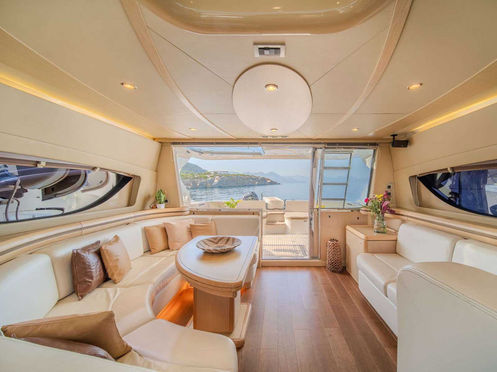 Ferretti 550 - photo 9