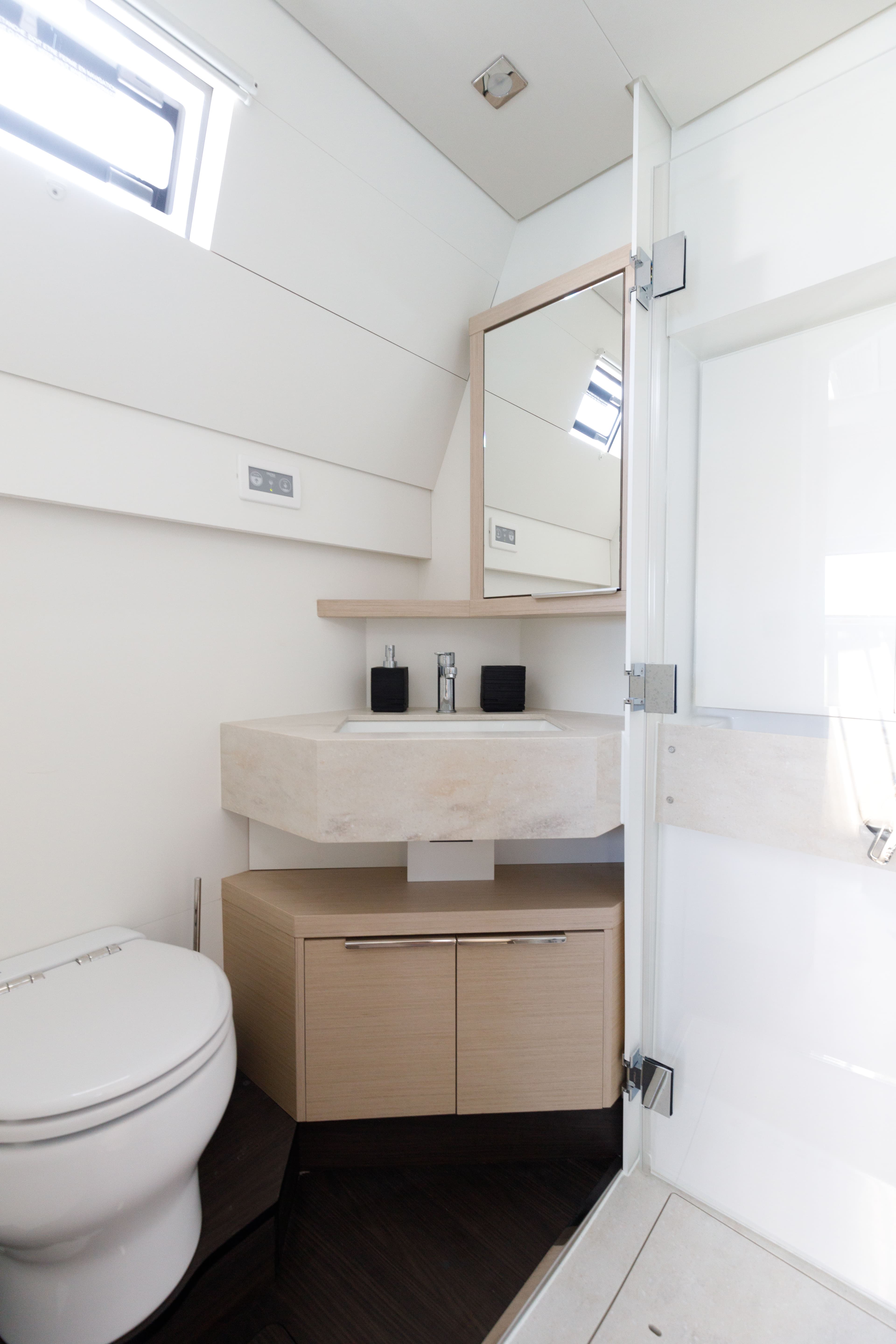 Lagoon 55 - photo 15