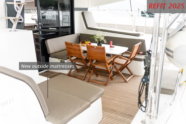 Lagoon 42 - photo 10