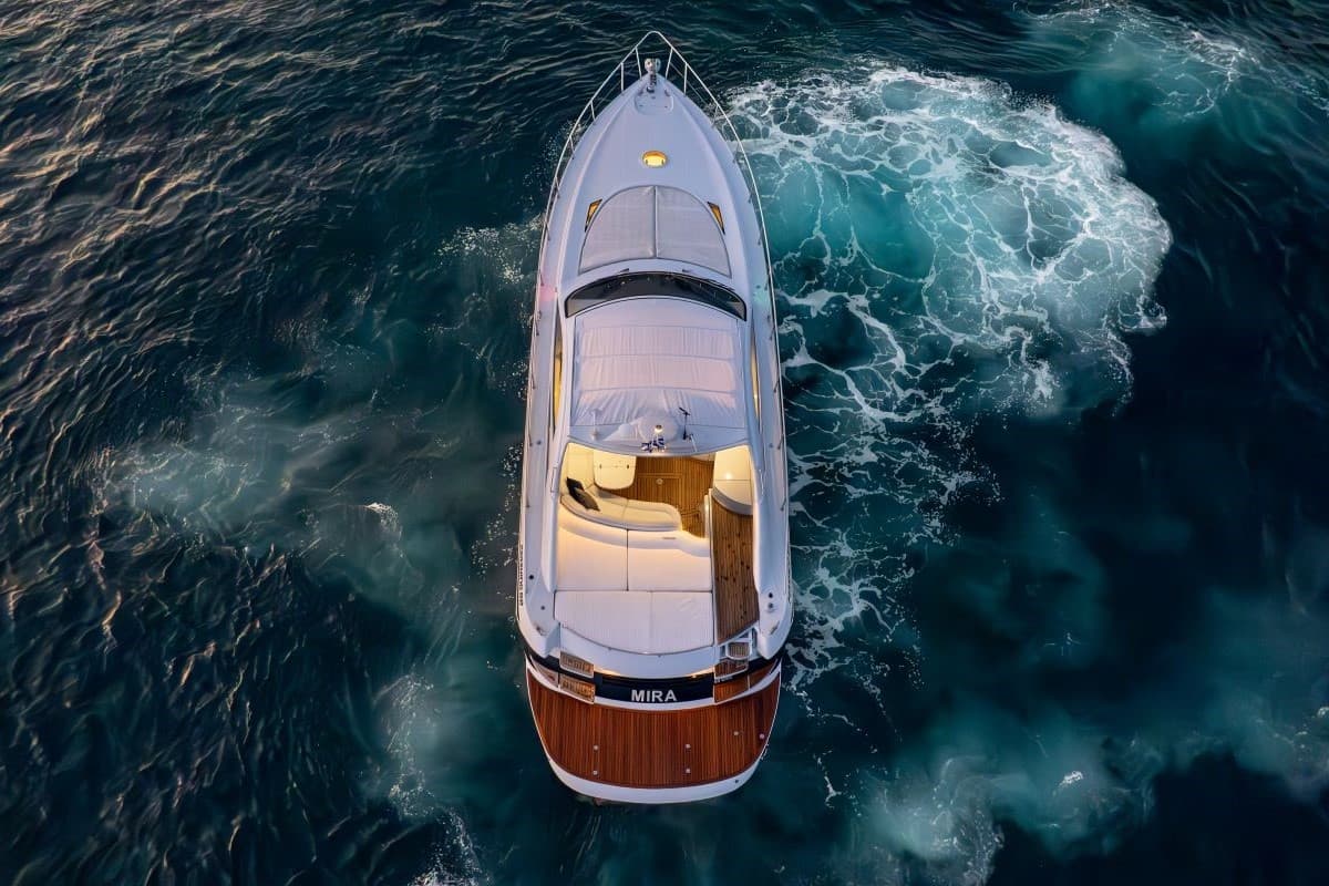 Pershing 52 - photo 13