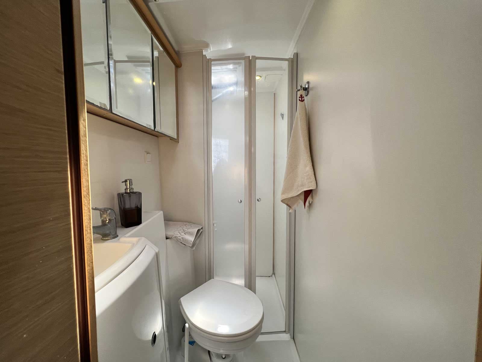 Lagoon 420 - photo 10