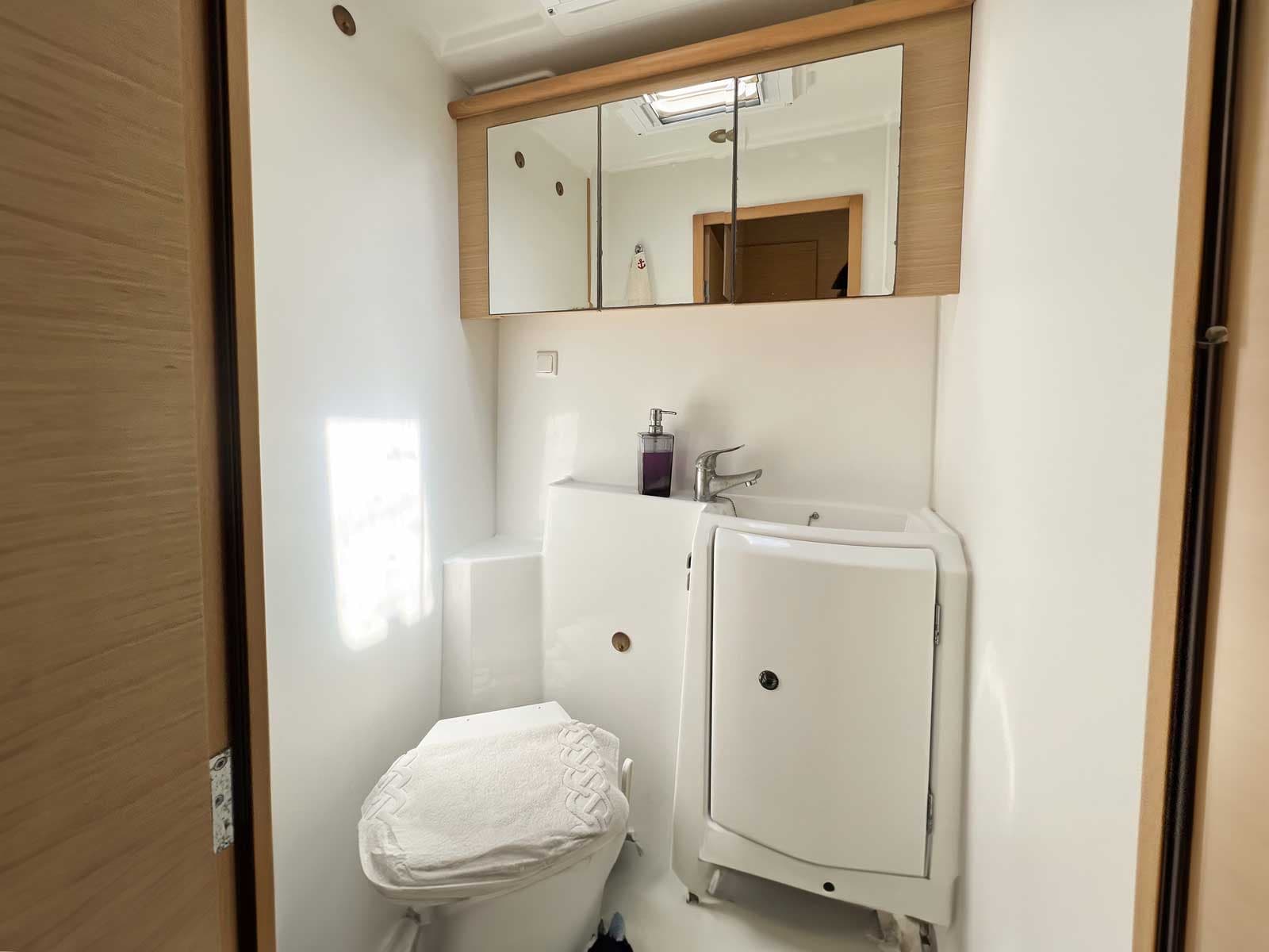 Lagoon 420 - photo 7