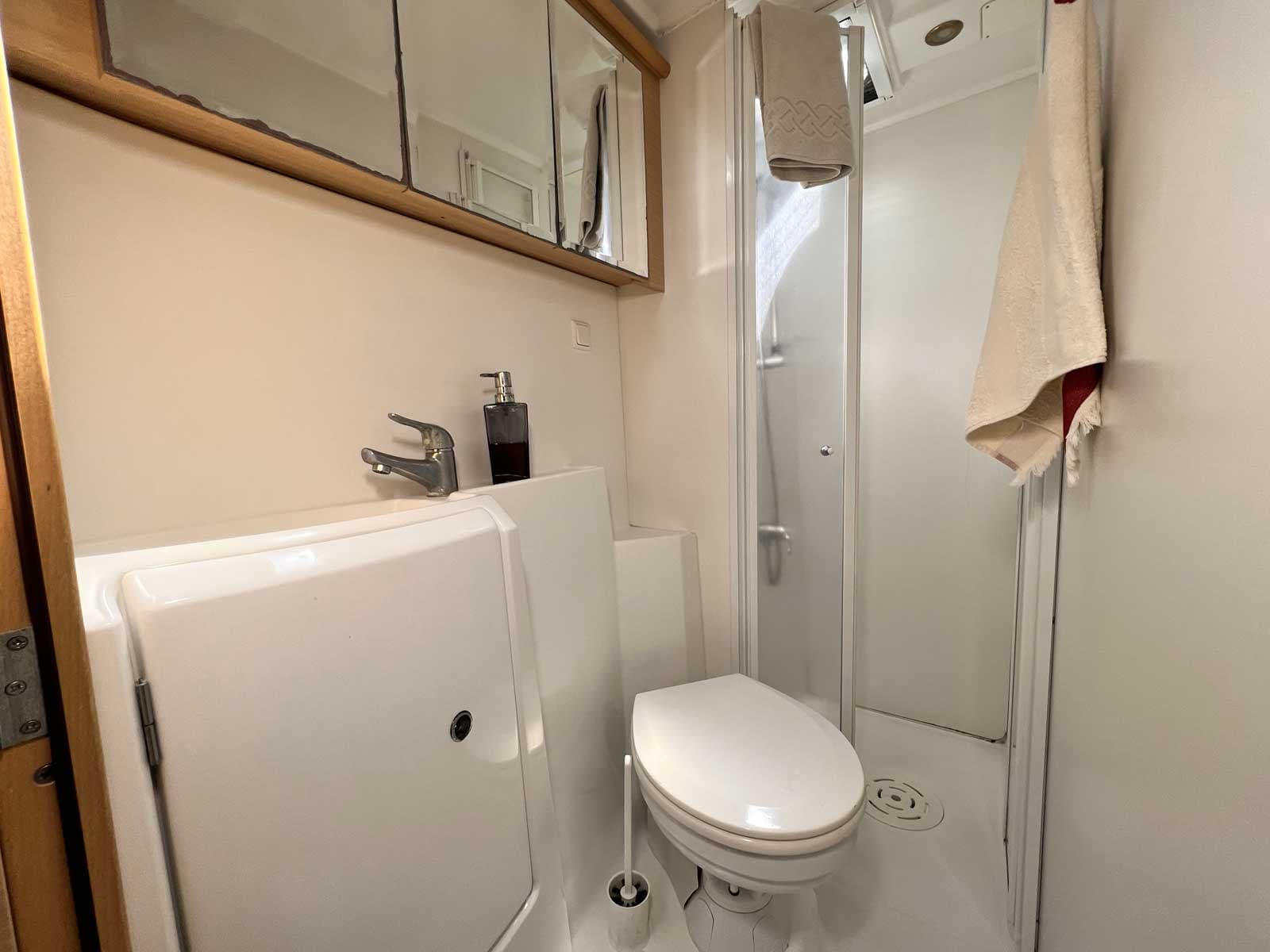 Lagoon 420 - photo 17