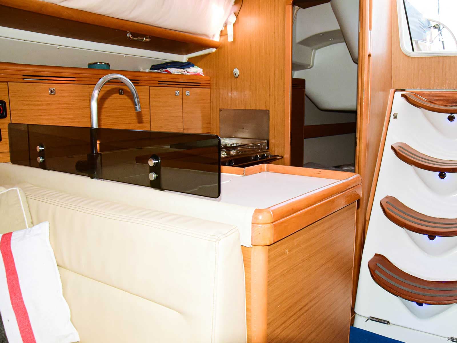 Sun Odyssey 42 i - photo 9