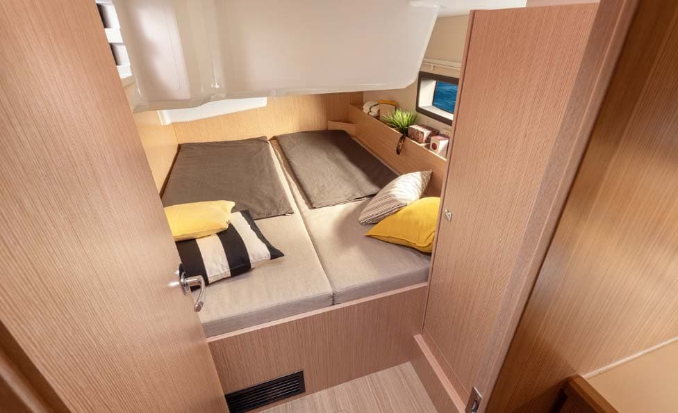 Bavaria C38 - photo 5