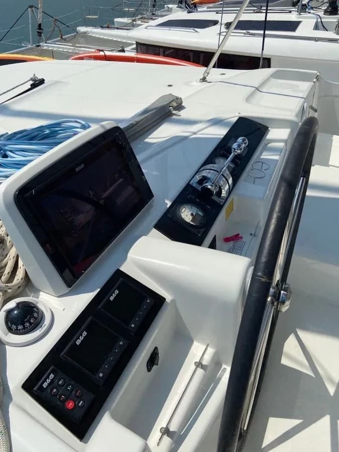 Lagoon 46  - photo 4