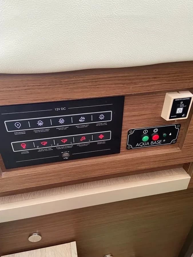 Lagoon 46  - photo 9