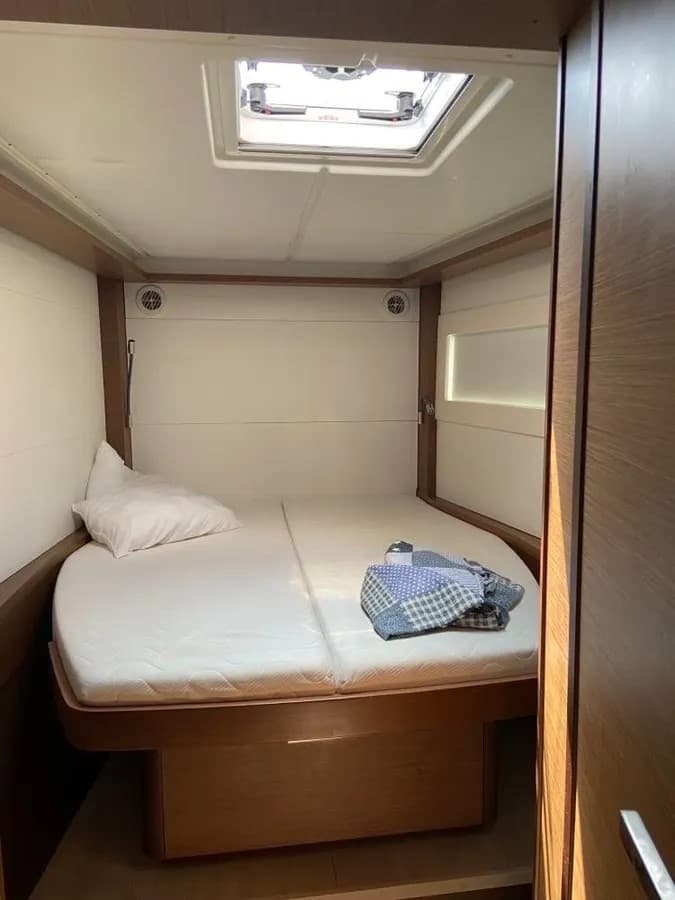 Lagoon 46  - photo 8