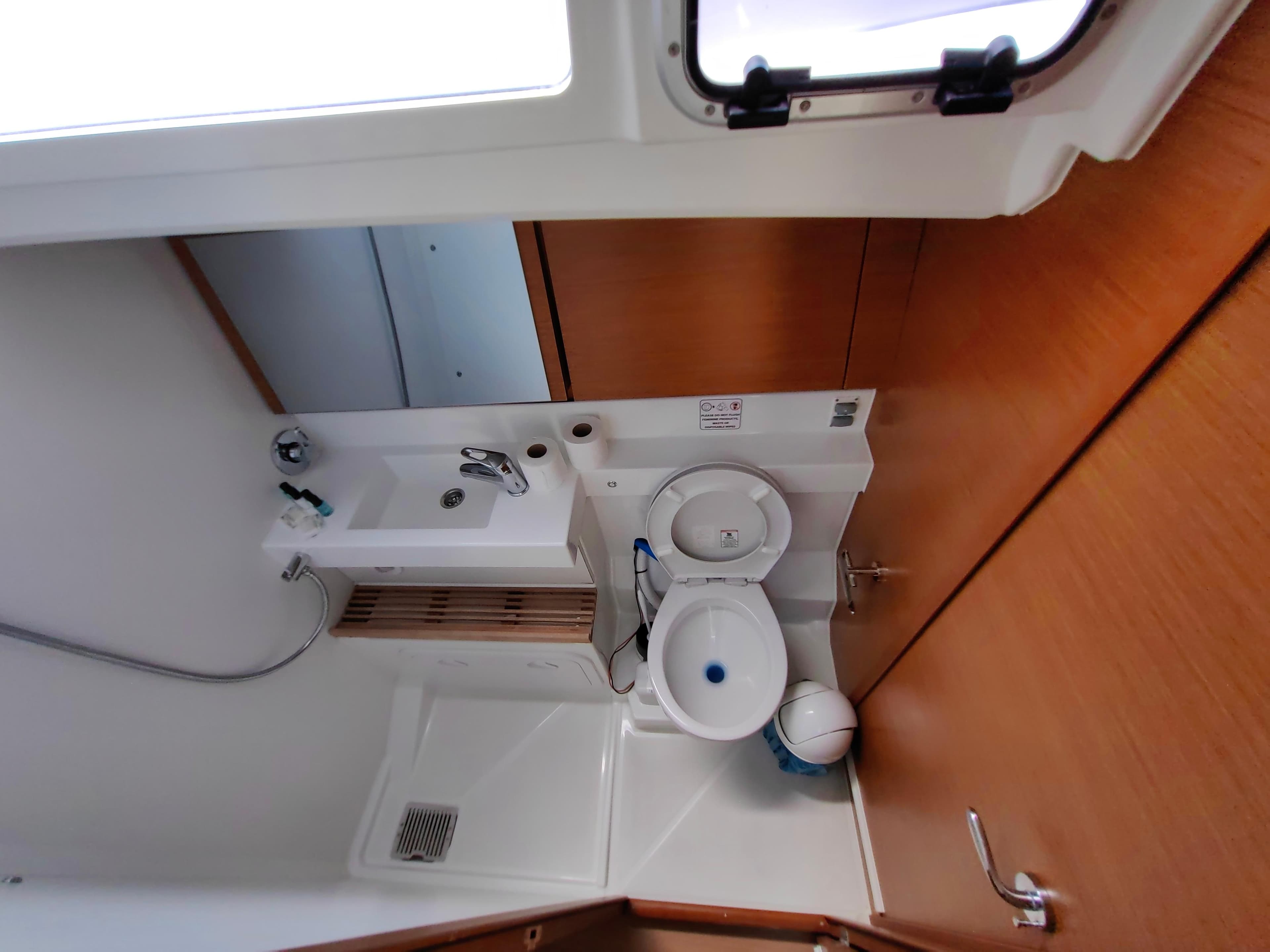 Sun Odyssey 440 - photo 12