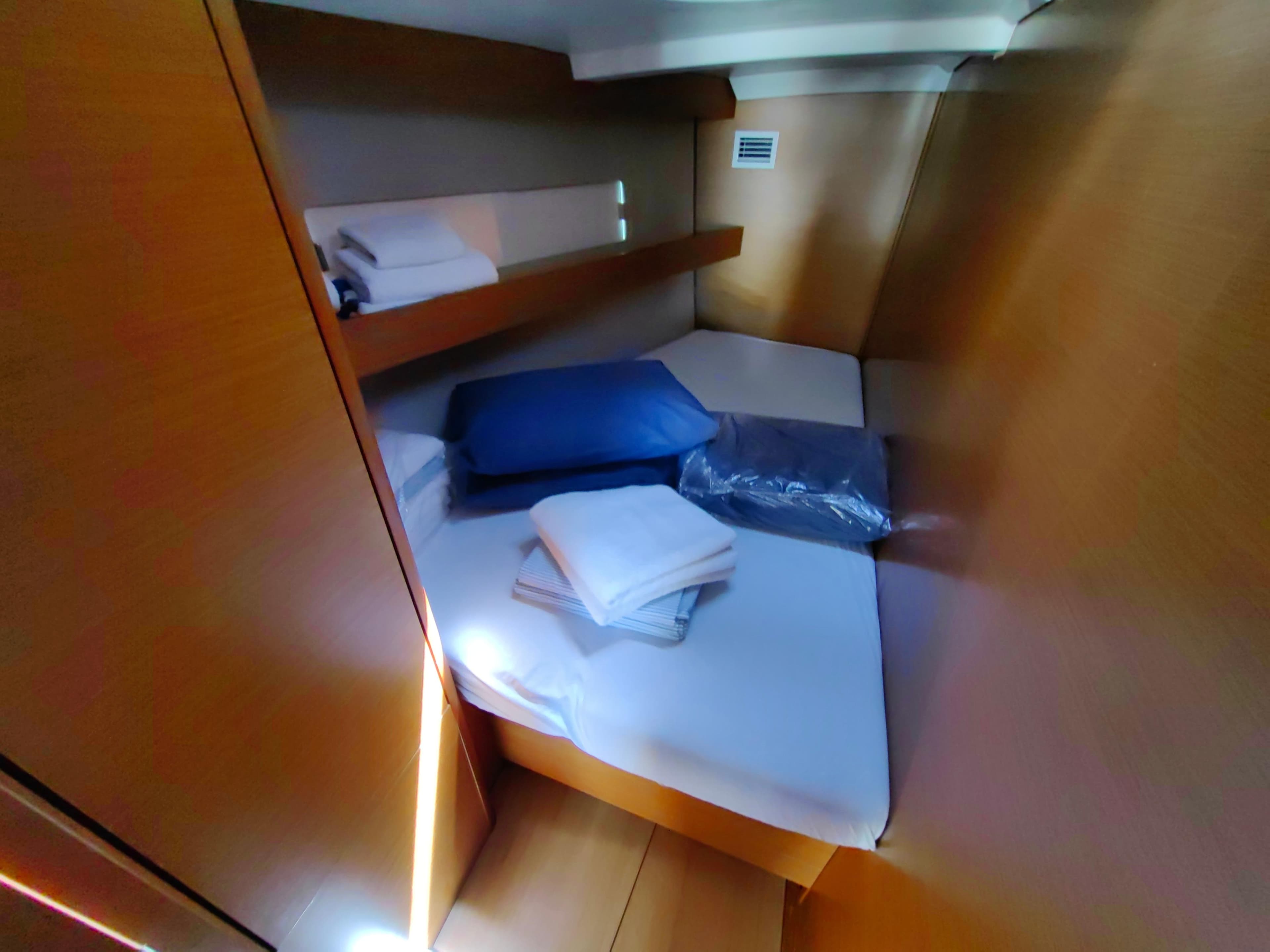 Sun Odyssey 440 - photo 9