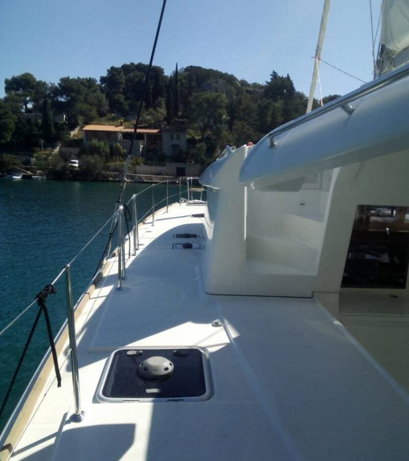 Lagoon 450 Fly - photo 8