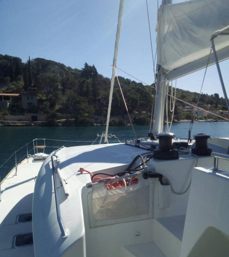 Lagoon 450 Fly - photo 6